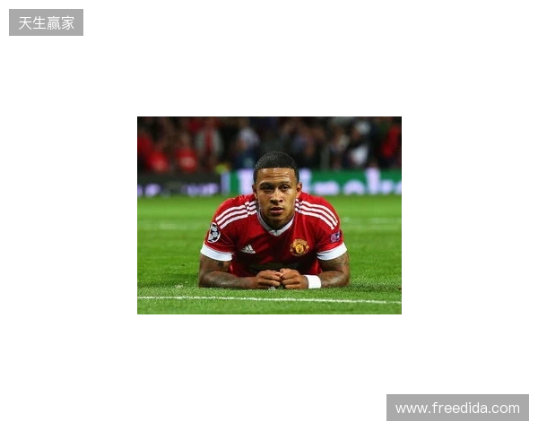 队长风范，曼联落后时B费利用肖疗伤时间来回指导大部分队友